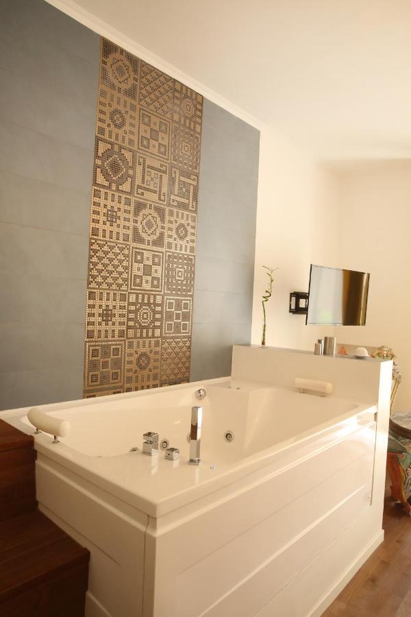 Unique Luxury Apartment And Rooms Рим Экстерьер фото