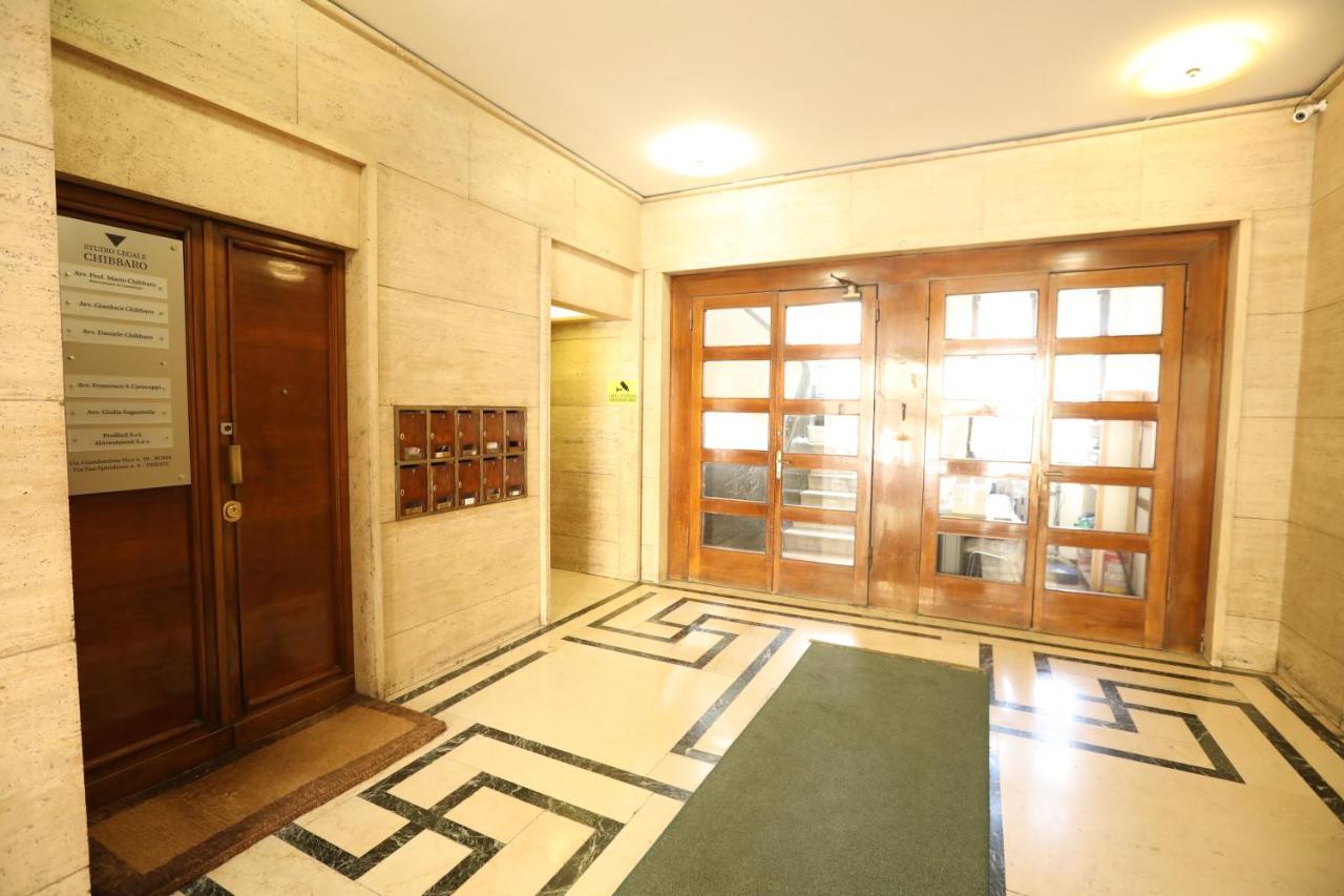Unique Luxury Apartment And Rooms Рим Экстерьер фото